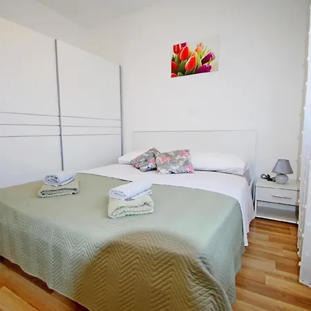 Apartamento Fuer 4 Personen Ca 60 M In Pomer, Istrien Medulin Und Umgebung